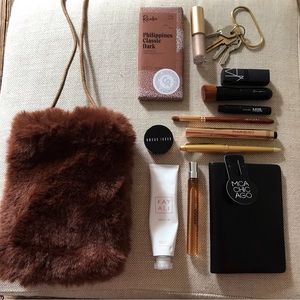 NWOT Nap Plush Faux Fur Muff Bag in Hot Cocoa